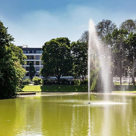 Residenz Am Zwinger Aparthotel Dresden Bagian luar foto Fountain at the lake